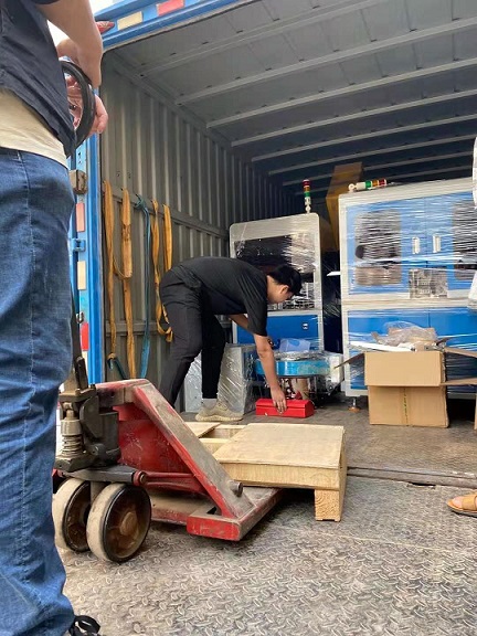 報(bào)關(guān)行12.jpg 報(bào)關(guān)行12.jpg