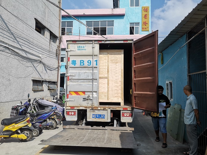 立式加工機(jī)床2.jpg 立式加工機(jī)床2.jpg