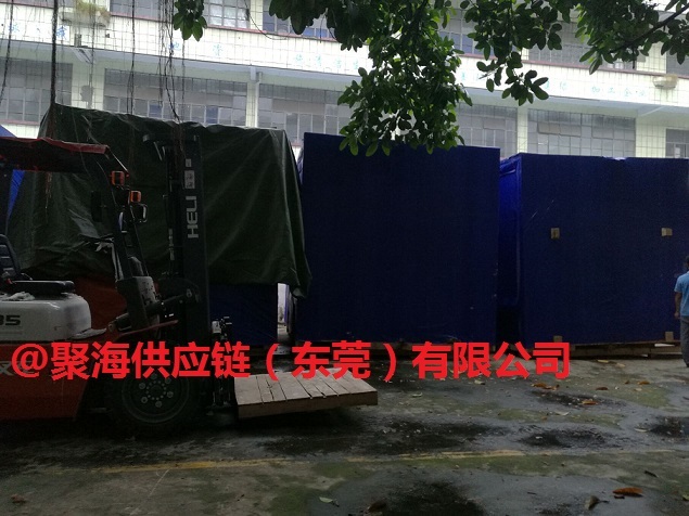 舊真空鍍膜機8.jpg 舊真空鍍膜機8.jpg