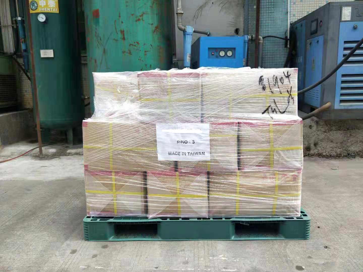 PC塑膠粒3.jpg PC塑膠粒3.jpg