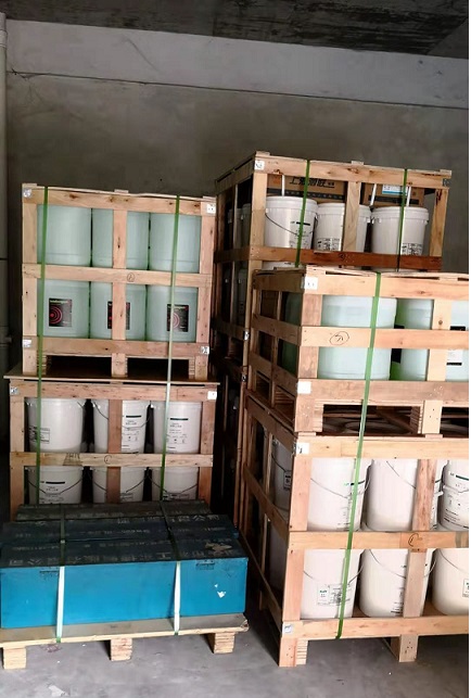 油墨出口2.jpg 油墨出口2.jpg