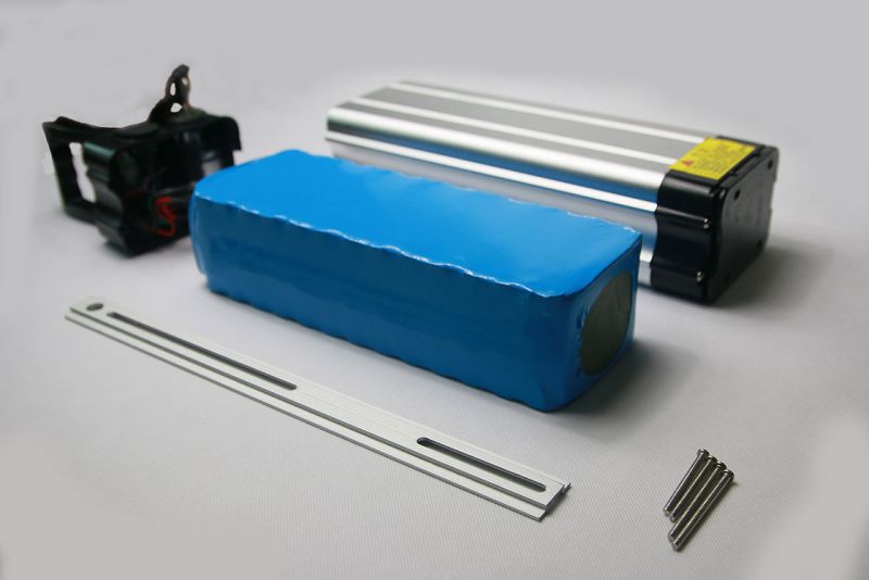 電動車鋰電池出口.jpg 電動車鋰電池出口.jpg