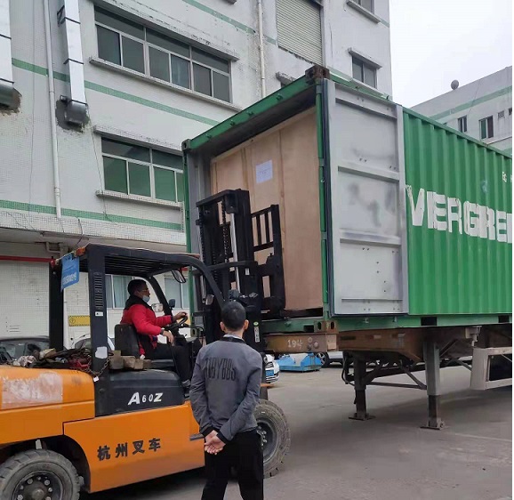 南沙港報(bào)關(guān)1.jpg 南沙港報(bào)關(guān)1.jpg