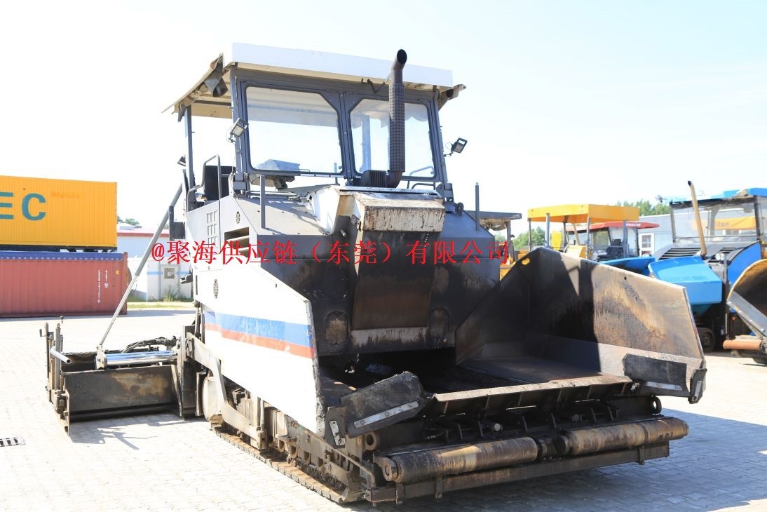 1540260836348588.jpg 攤鋪機2.jpg