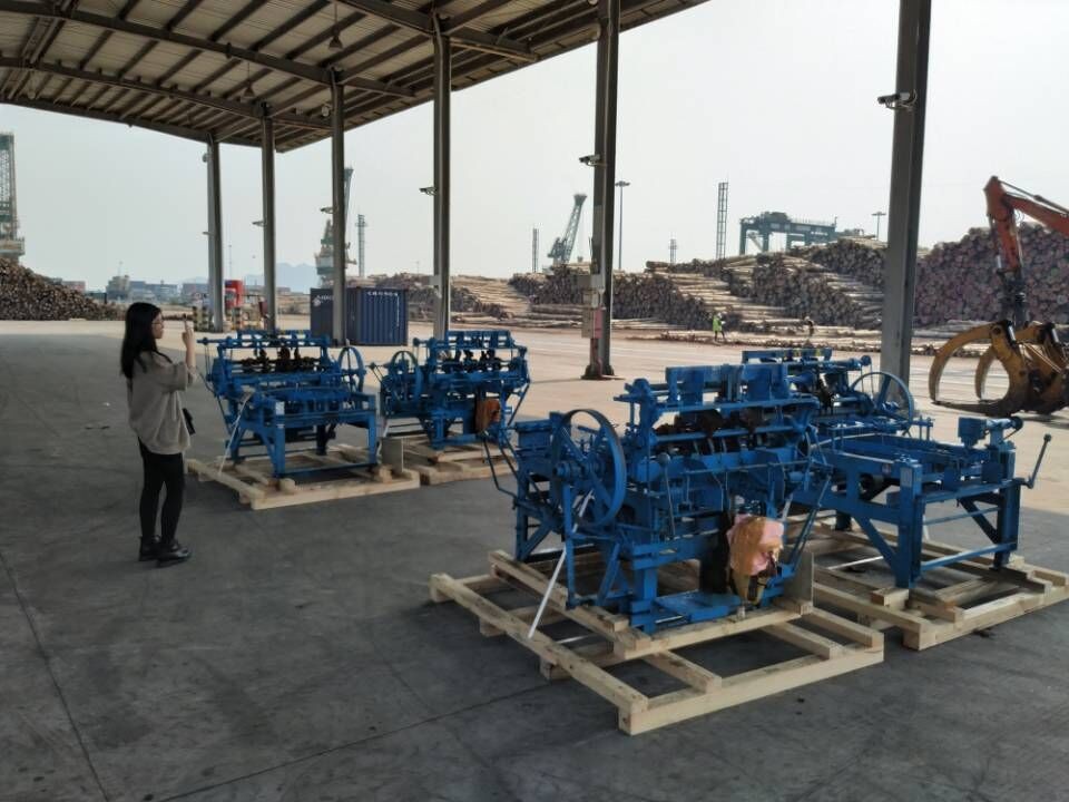 1552462324285427.jpg 金屬拉絲機(jī)6.jpg