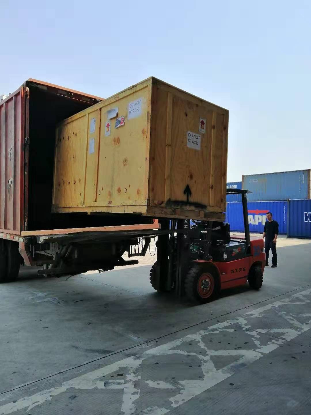 1552553342749959.jpg 激光打標(biāo)機5.jpg