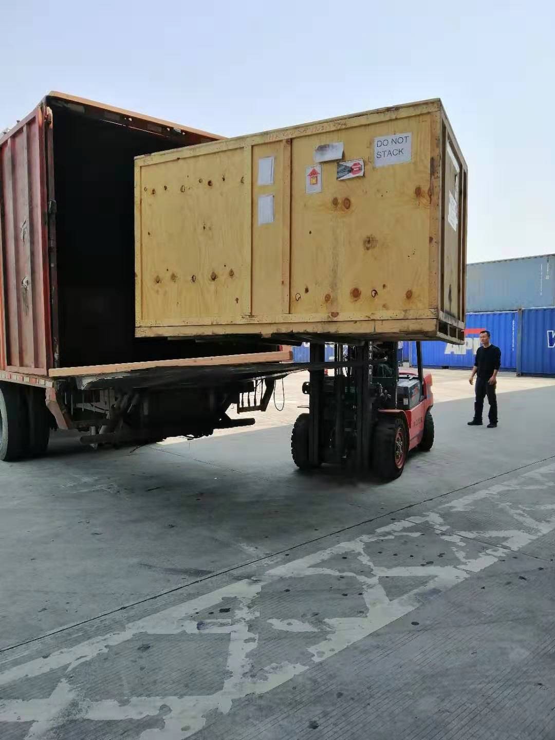 1552553350304236.jpg 激光打標(biāo)機4.jpg